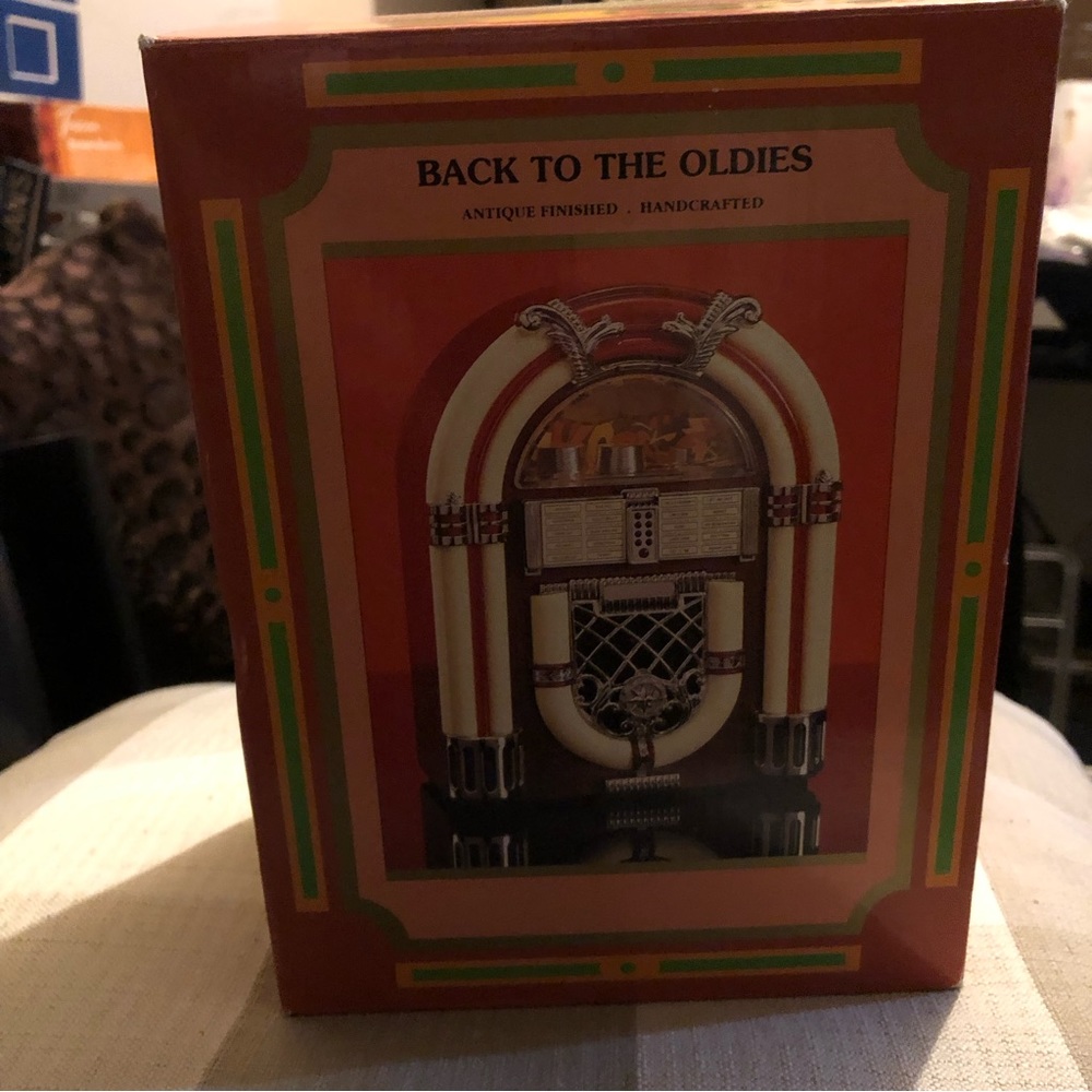 Brand new desk juke box radio